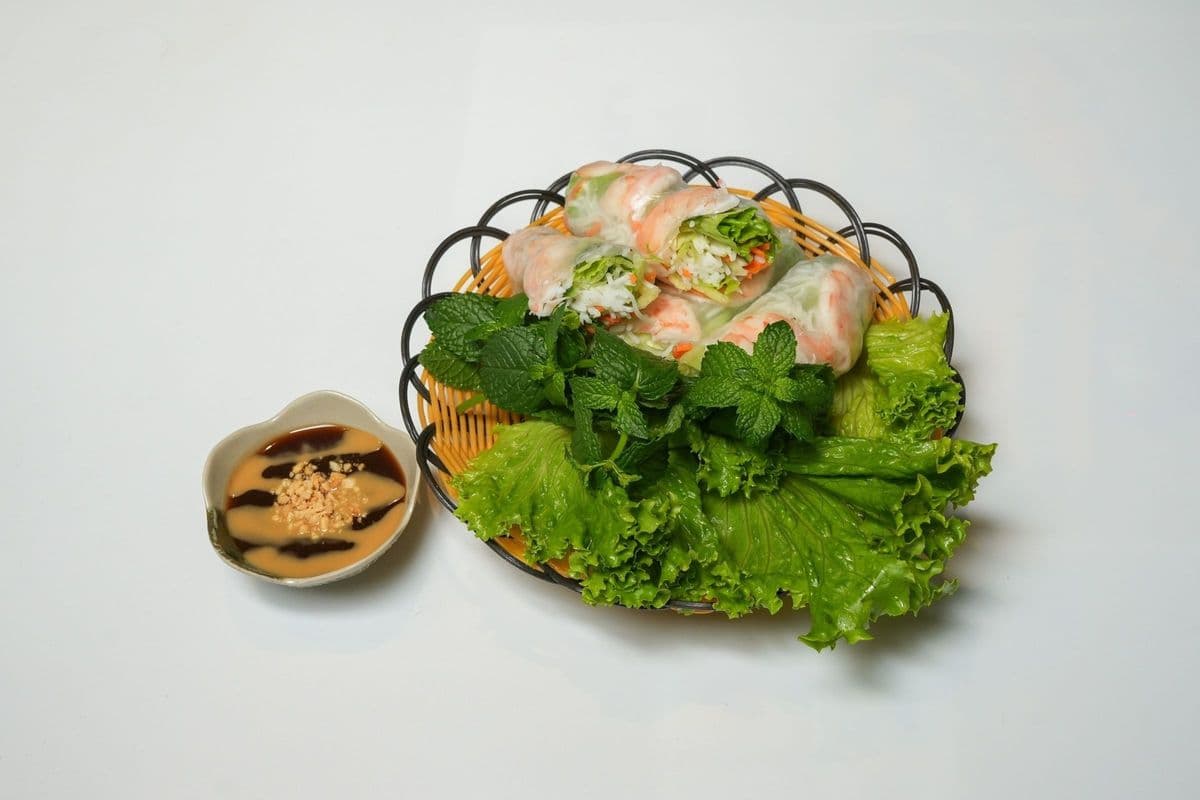 07. Shrimp & Pork Fresh Rolls (Tom Thit)