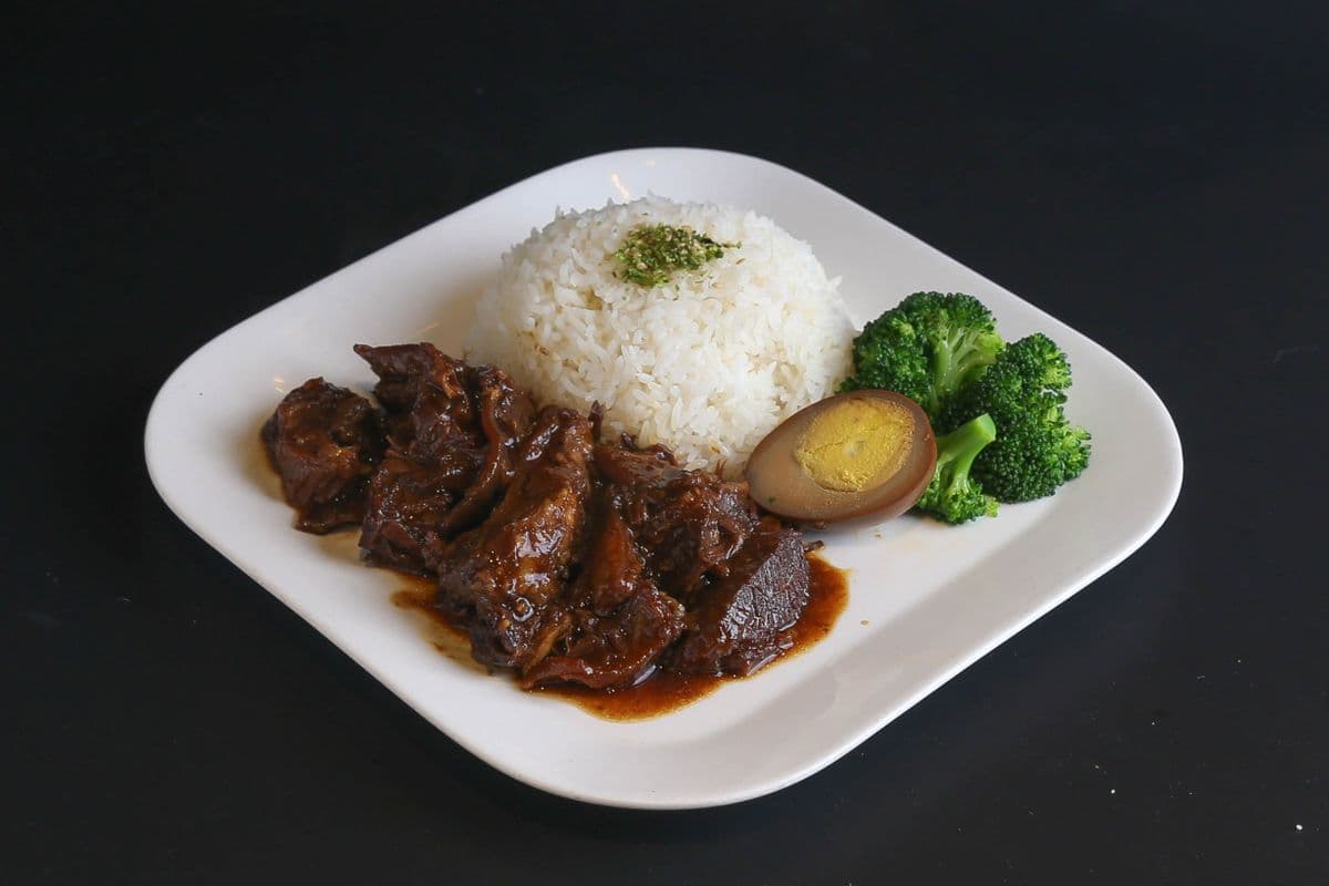 Stewed Beef Brisket on Rice 柱候牛腩飯