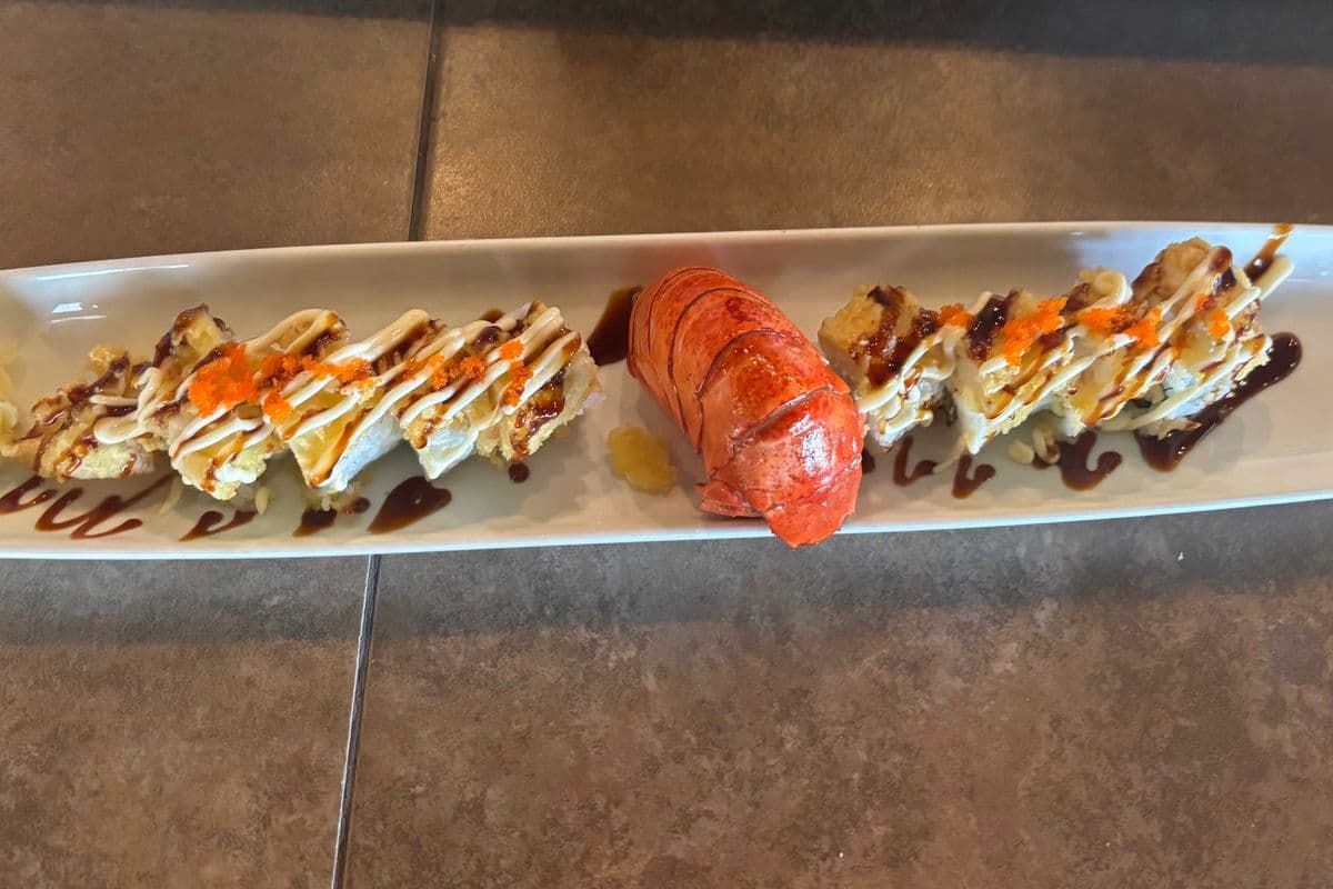 Lobster Fusion Roll (8 pcs)