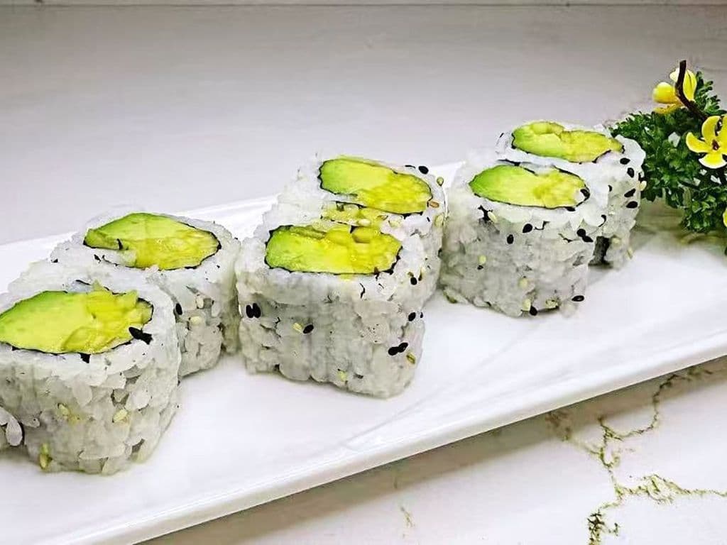 Mango Avocado Roll(6 pcs)