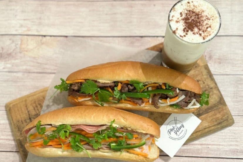 B6. Banh Mi Thit Nuong
