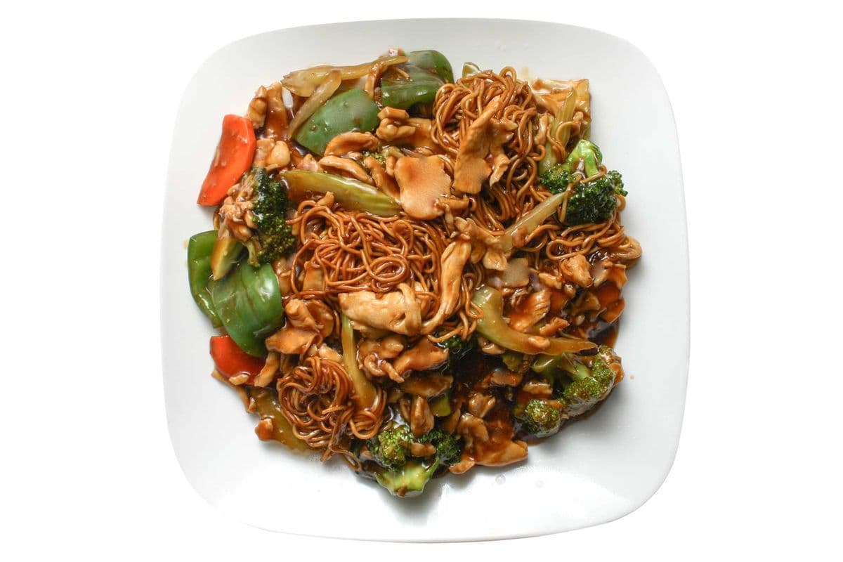 27g. Chicken with Vegetable Chow Mein