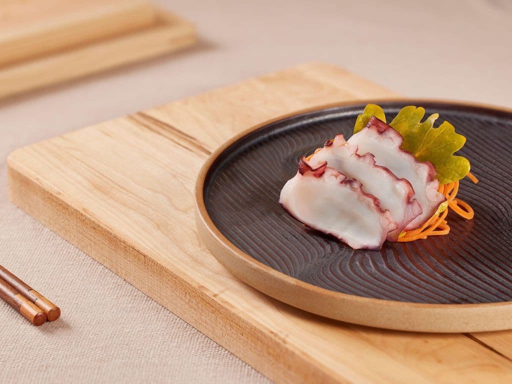 Octopus Sashimi (4pcs)