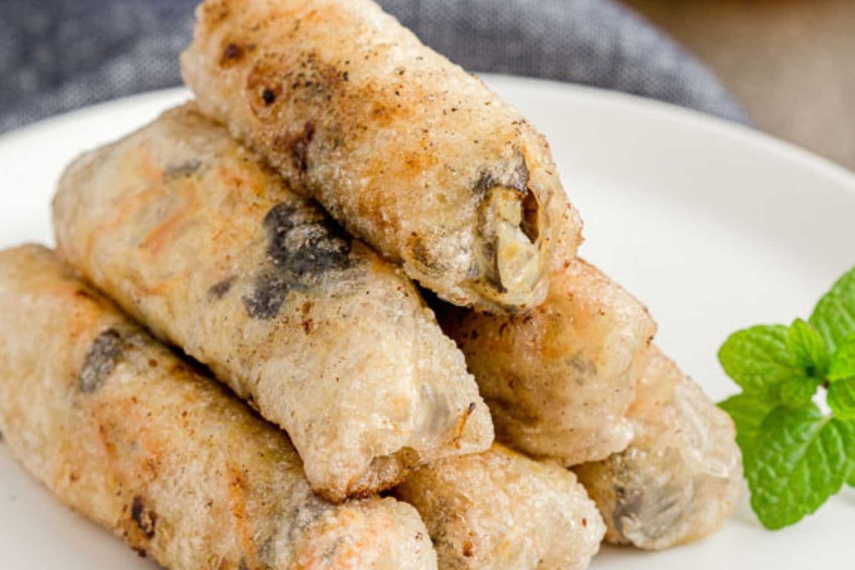 602. Deep-Fried Vegetable Spring Roll (2 pcs)