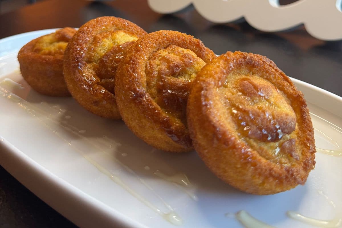 Honey’s Famous Cornbread - Original (4 pcs)