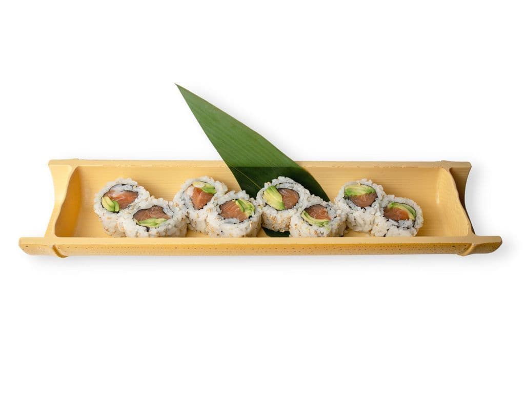 Salmon Avocado Roll (8pcs)