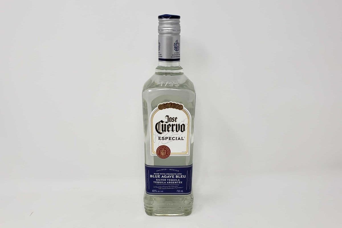 JOSE CUERVO SILVER (1 x 750 ml)