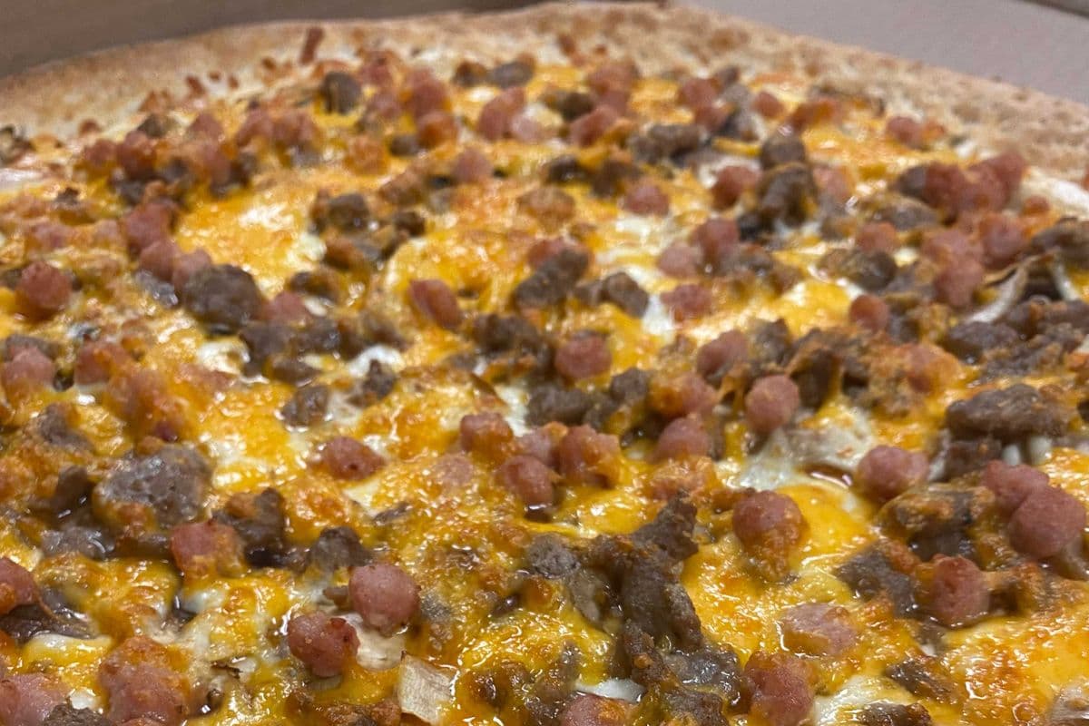 Large Deluxe Bacon Cheeseburger House Choice Pizza