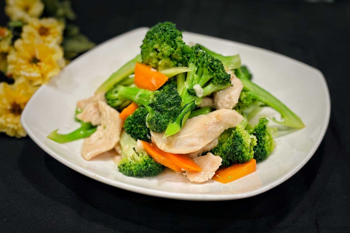 P25. Chicken with Broccoli