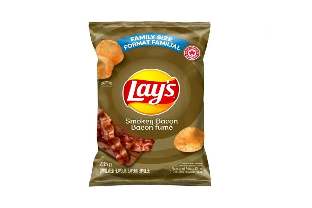 Lay's Smokey Bacon Potato Chips (255 g)