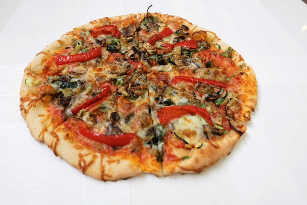 18" Pizza végétarienne / 18" Vegetarian Pizza