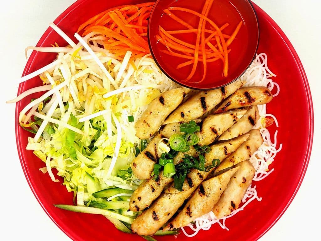 B11 - Bun Nem Nuong - Grilled Pork Sausage