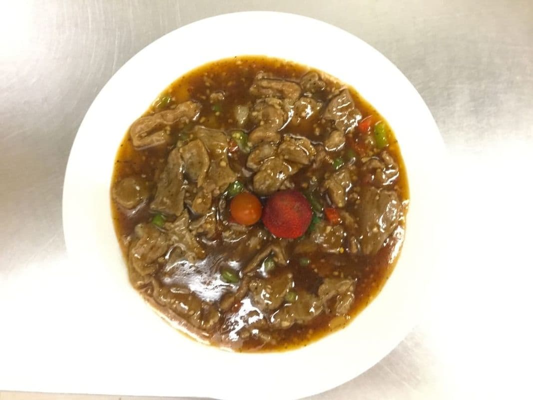 72. Beef in Black Pepper Sauce with Gravy