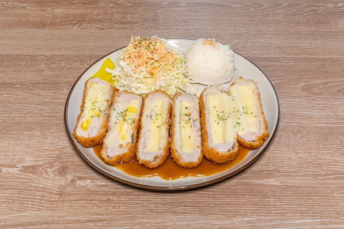19. Cheese Rolled Cutlet 치즈 롤 가스