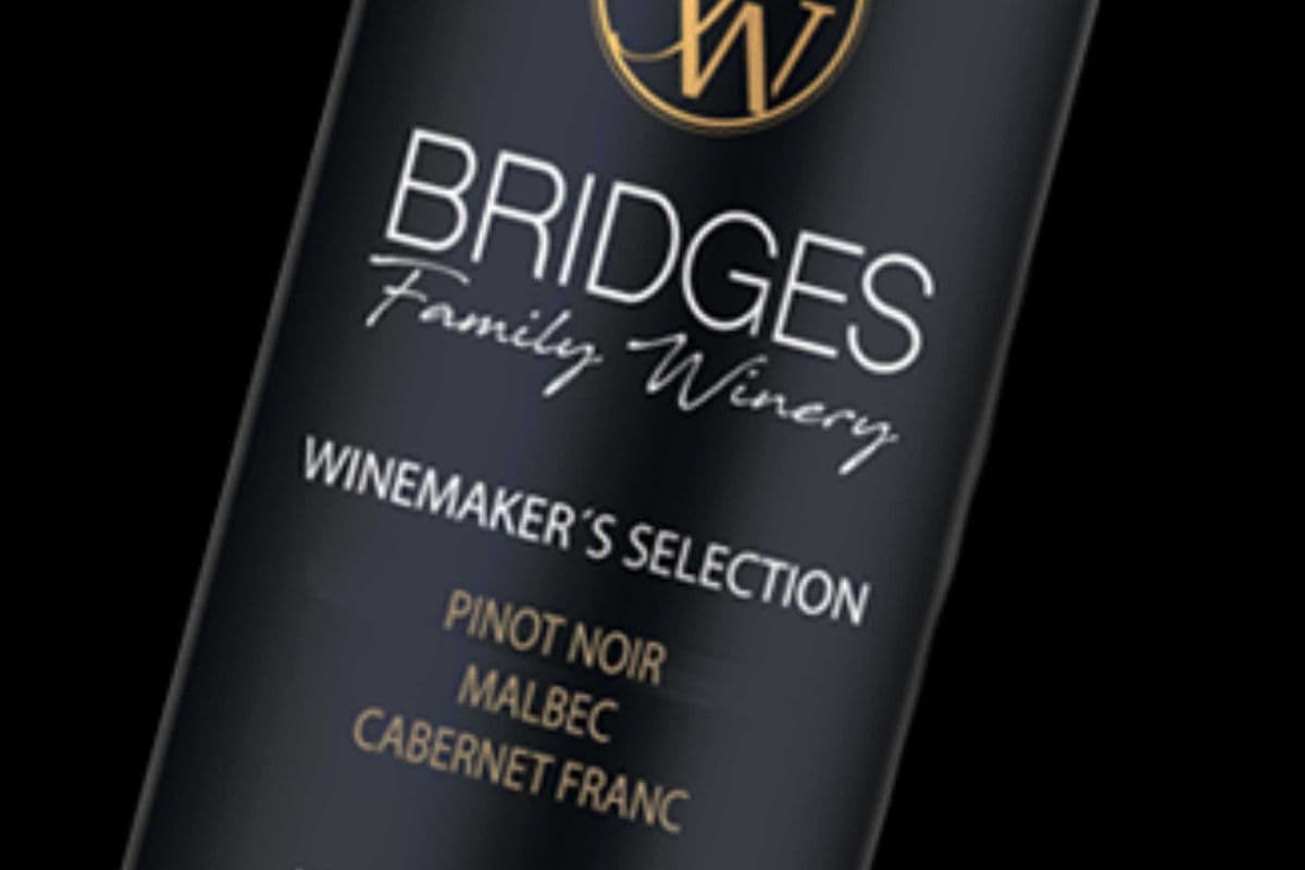Bridges Pinot noir, malbec caberney franc (1 x 750ml )