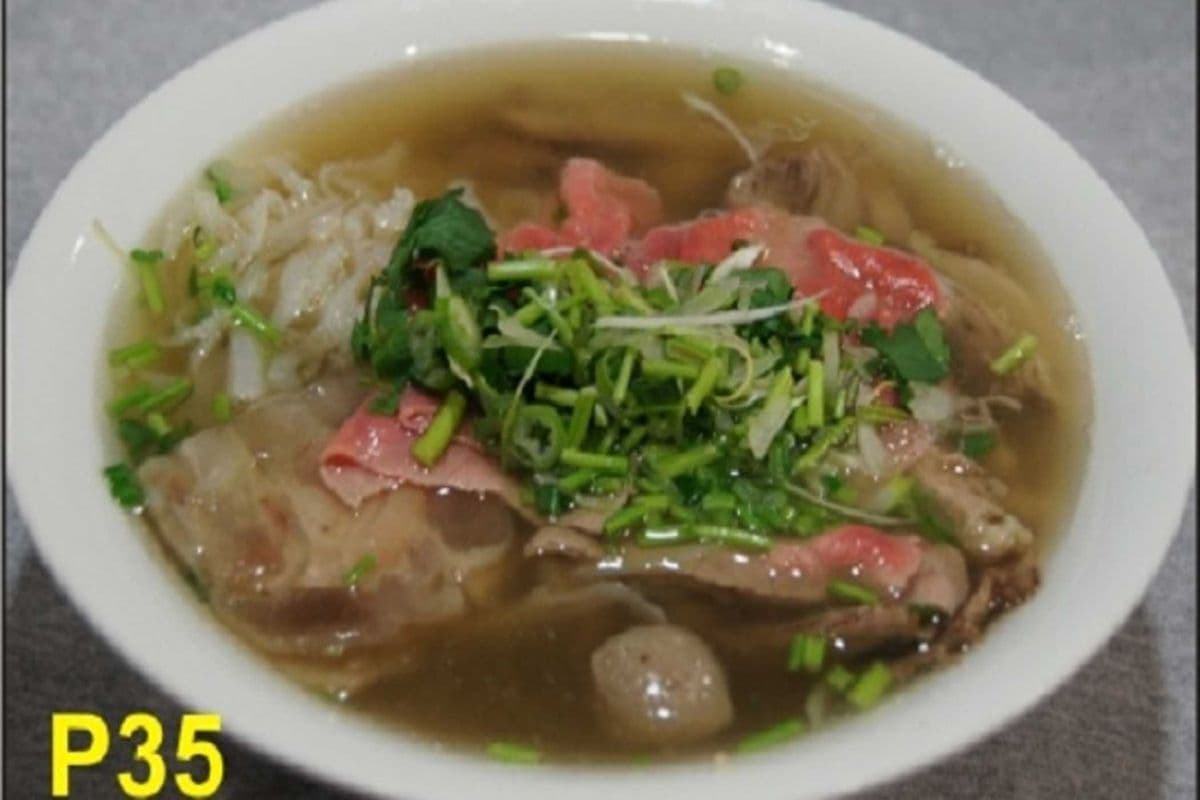 P35. Special combination of medium rare, brisket, tendon, tripe, and beef ball.