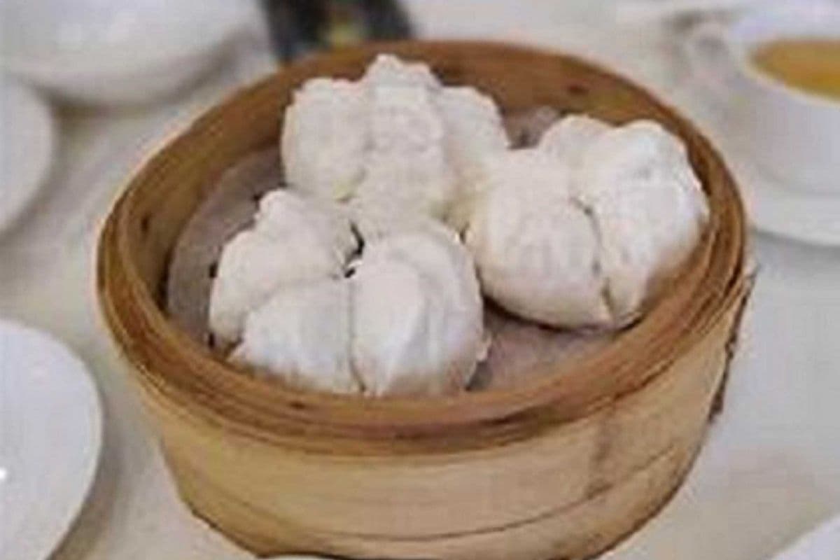 Chicken, mushroom & pork Bun 雞包仔 (4)