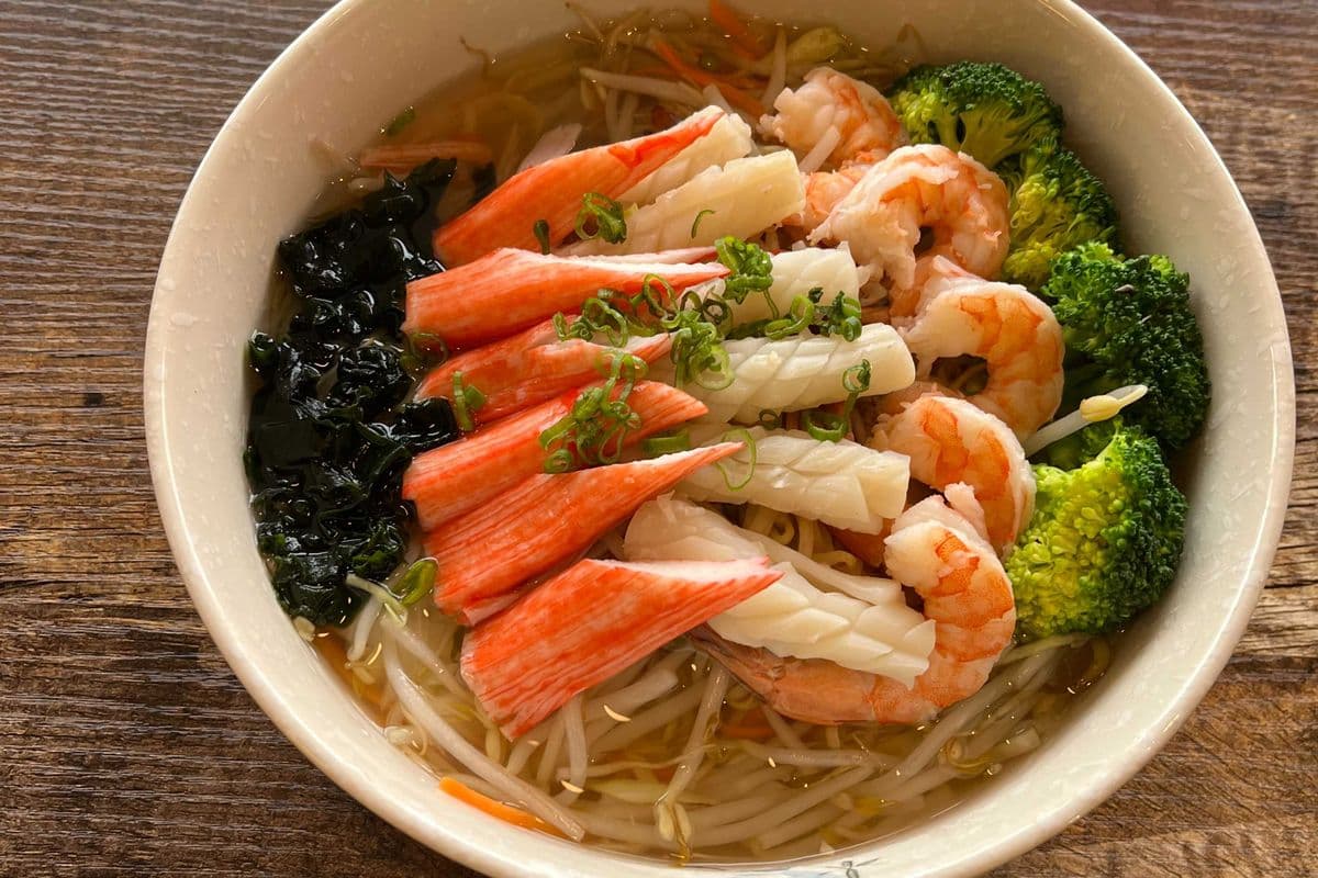 S05. Soupe Repas Vermicelle aux Fruit de Mer/Seafood Rice Noodle Soup