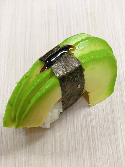 Avocado (1 pc) / 牛油果（1个）