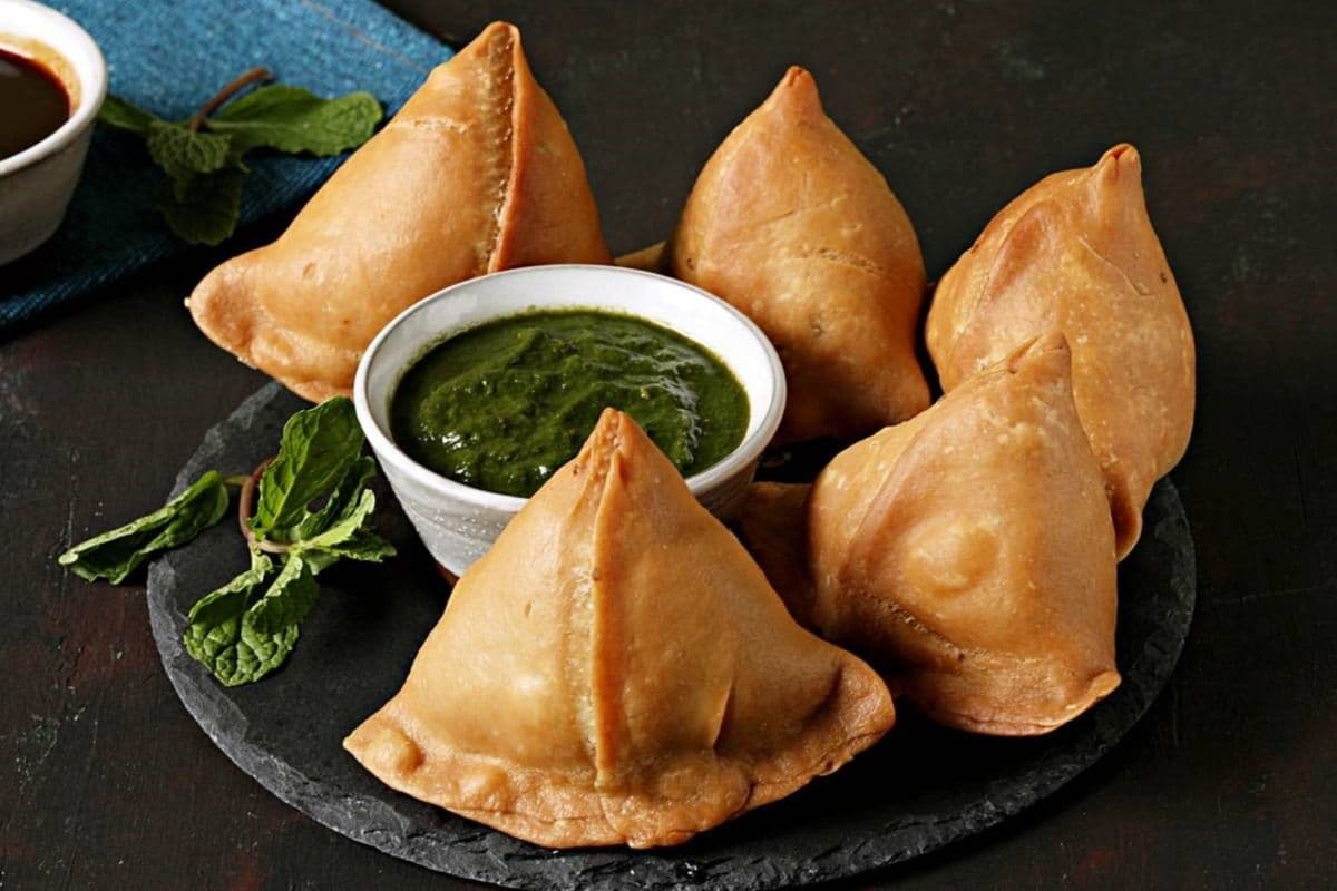 Vegetable Samosa (2 pcs)