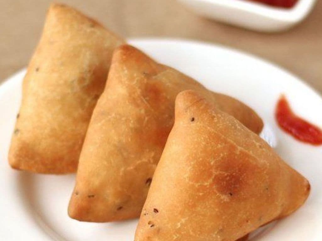 Samosa (3 Pc) / Samosa (3 Pièces)