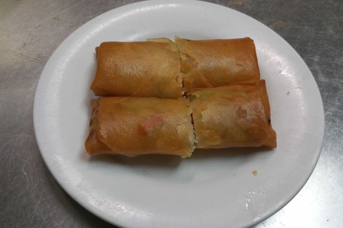 4. Crispy Spring Rolls (2 pcs)