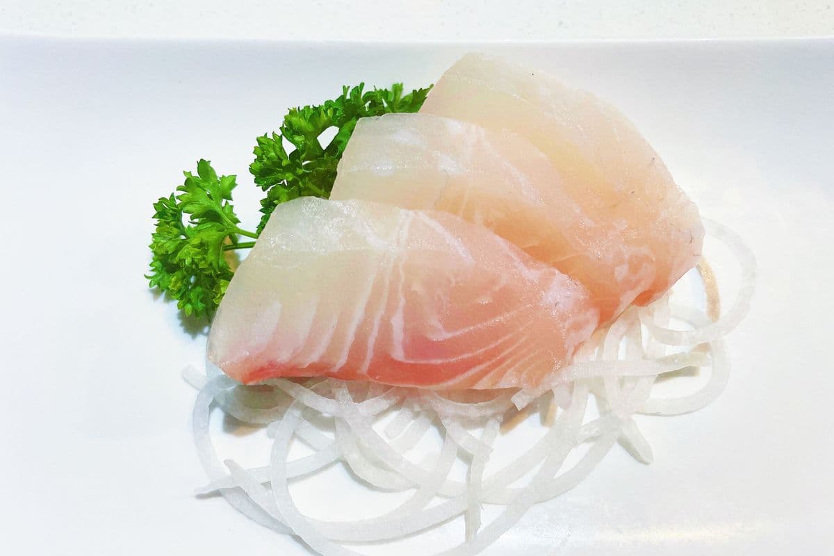 Snapper (Tai) Sashimi (3 pcs)