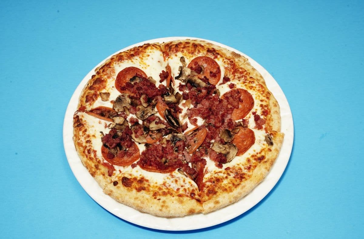 (2 for 1) Pizza Québécois / (2 for 1) Pizza Québécois