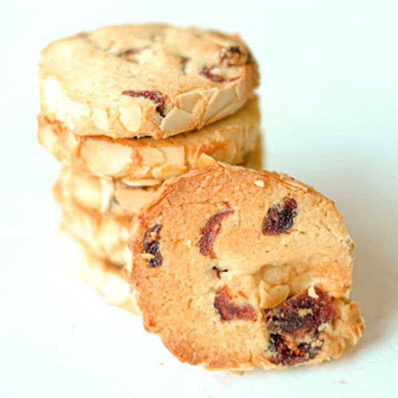 Sablé canneberge et amande par 6 / Cranberry and Almond Shortbread by 6
