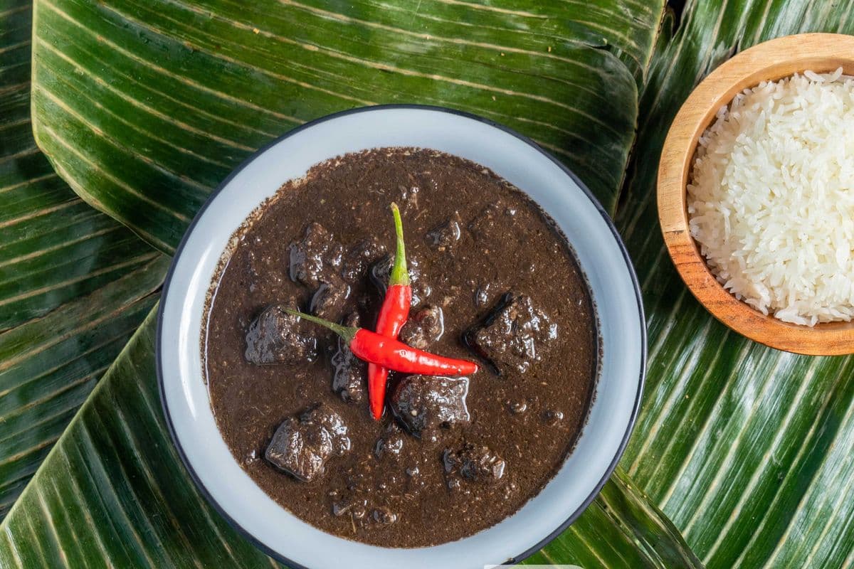 Dinuguan (16 oz)