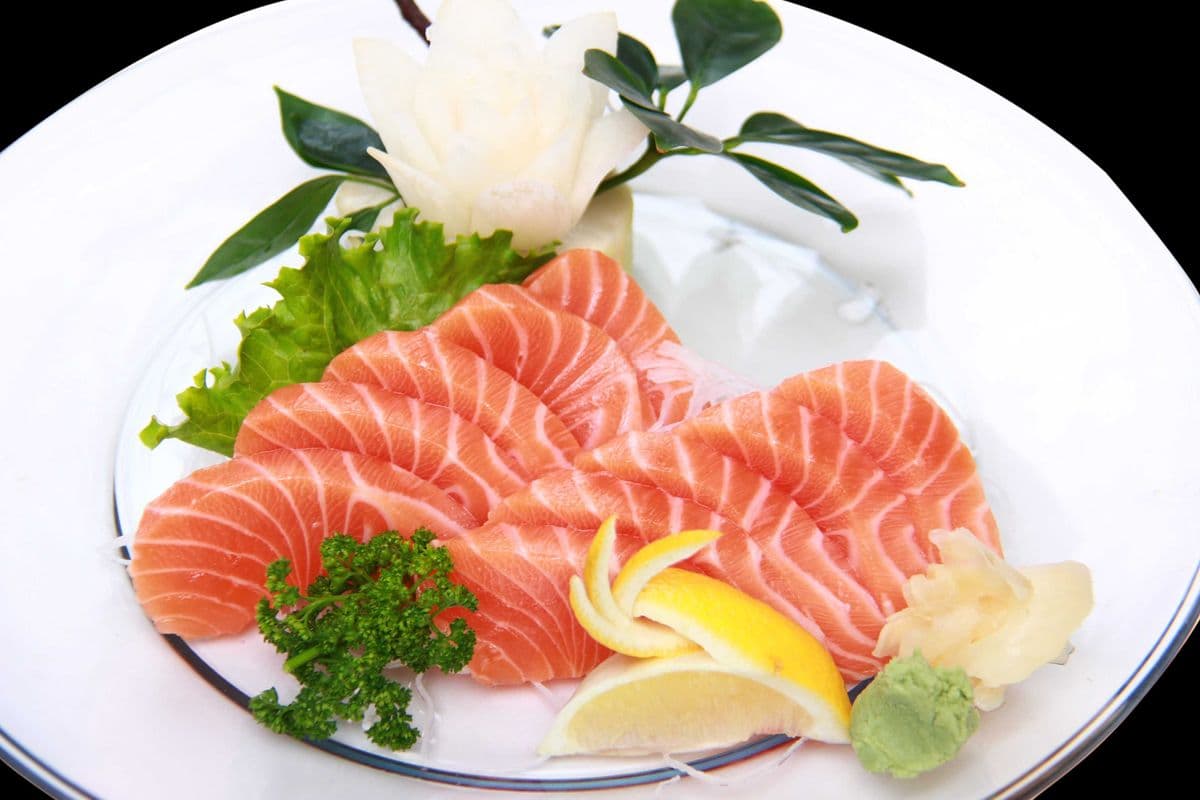 Salmon Sashimi ( 10 pcs) (10 pcs)