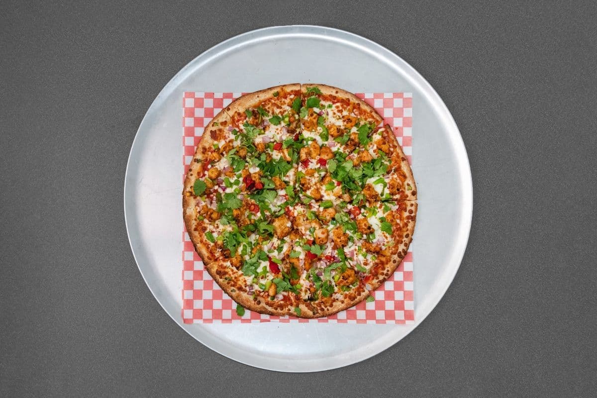 14" Large Butter Chicken Pizza