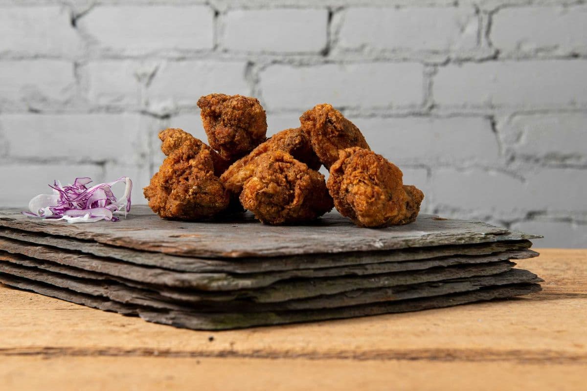 Chicken Wings (1 Lb, Lightly Breaded & Fried)