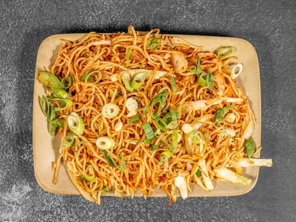 VEG HAKKA NOODLES