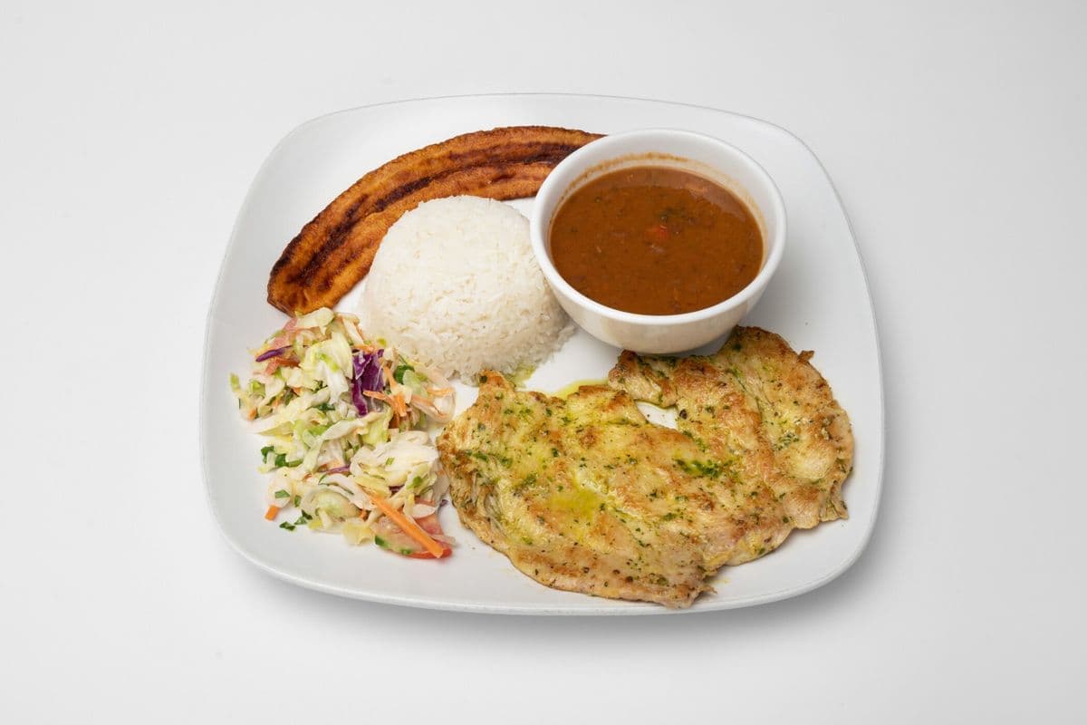 Grilled chicken -Pechuga asada