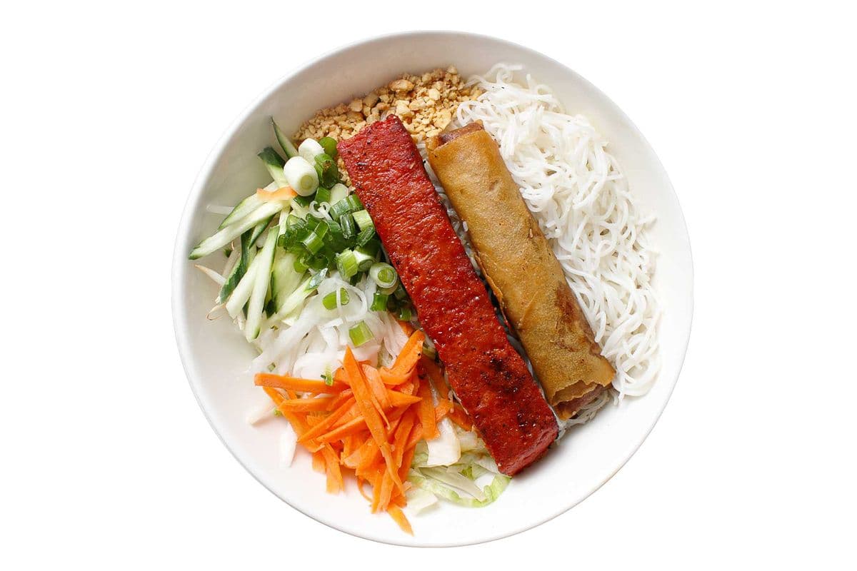 32. Grilled Sausage and Spring Roll Vermicelli