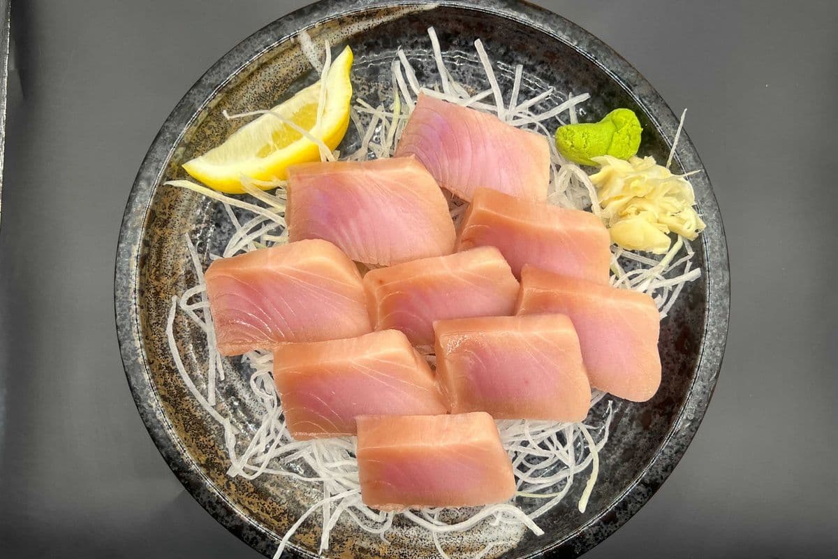 Tuna Sashimi (9 pcs)