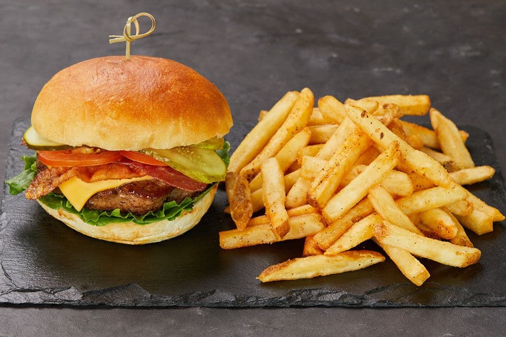HAMBURGER AVEC FROMAGE ET BACON / BACON CHEESEBURGER