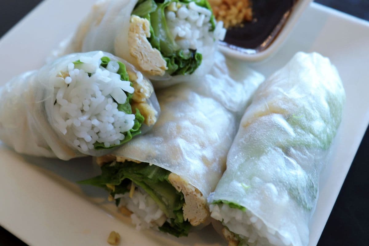A7. Tofu and Veggie Fresh Rolls (2 pcs)