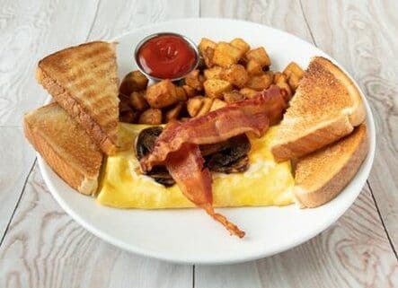 MUSHROOM, BACON & CHEESE OMELETTE