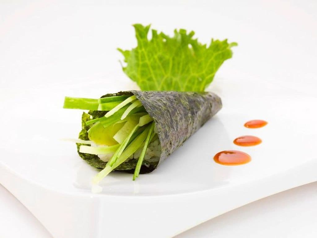 92h. Avocado&Cucumber HandRoll(1p)