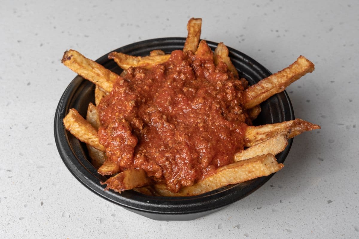 Frite et sauce italienne / Fries with Italian Sauce