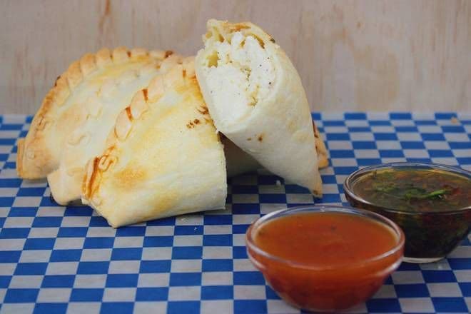 #15 Ricotta and Feta Empanada / #15 Empanada ricotta et feta