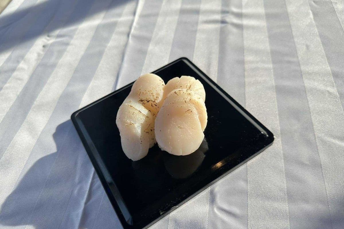 Scallop Torched Nigiri (2 pcs)