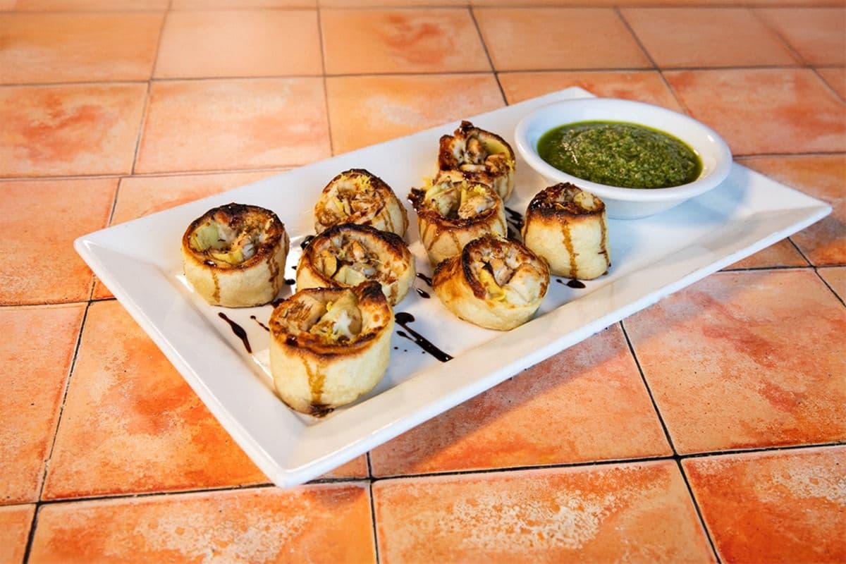 Zesty Pollo Artichoke Rolls