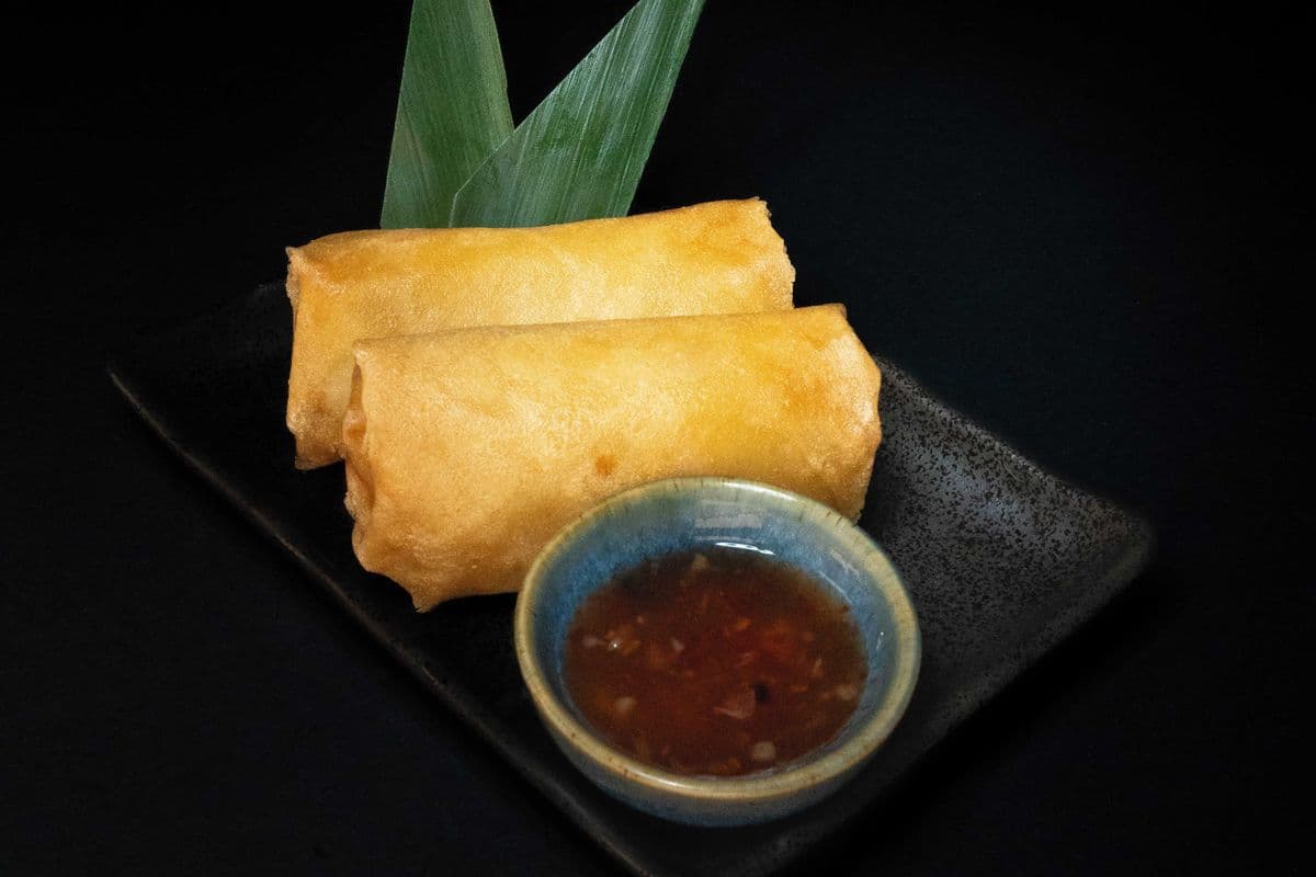 1067. Vegetarian Spring Rolls (2)