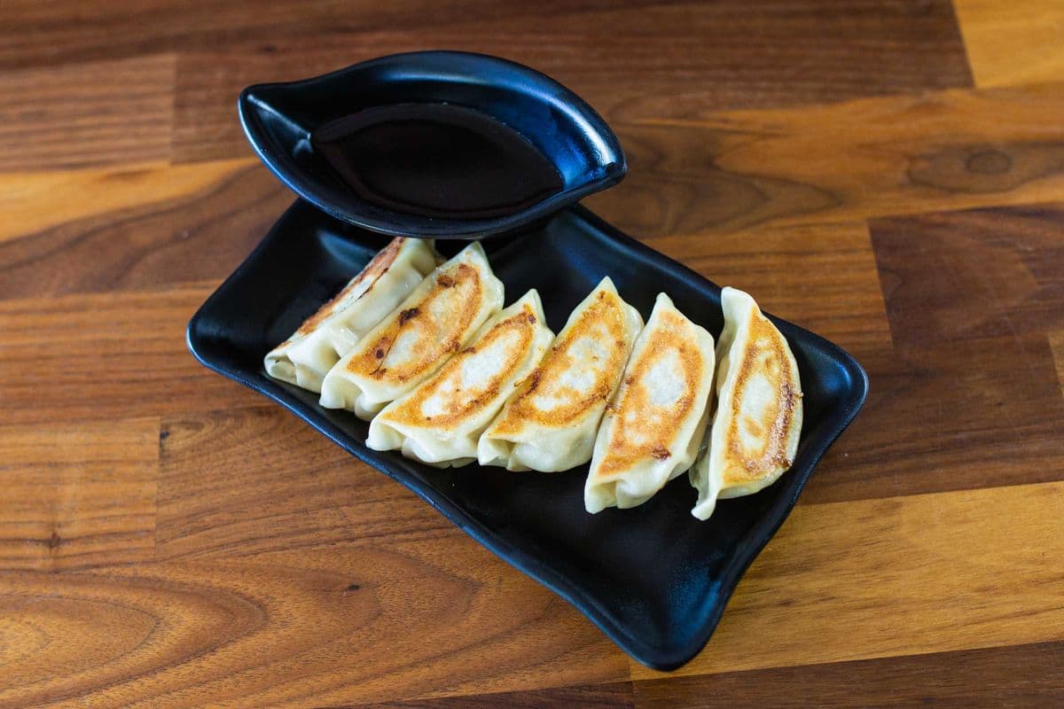 Pan-Fried Pork Dumplings (香煎肉饺）