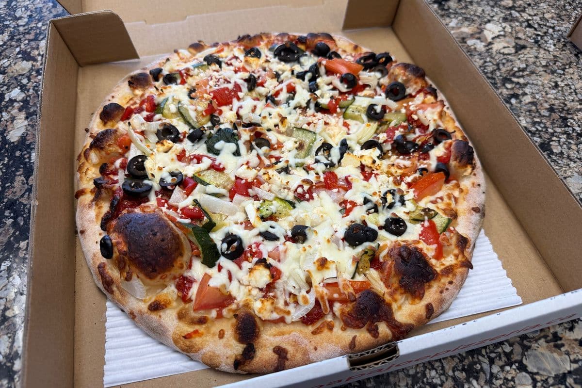 Mediterranean Pizza