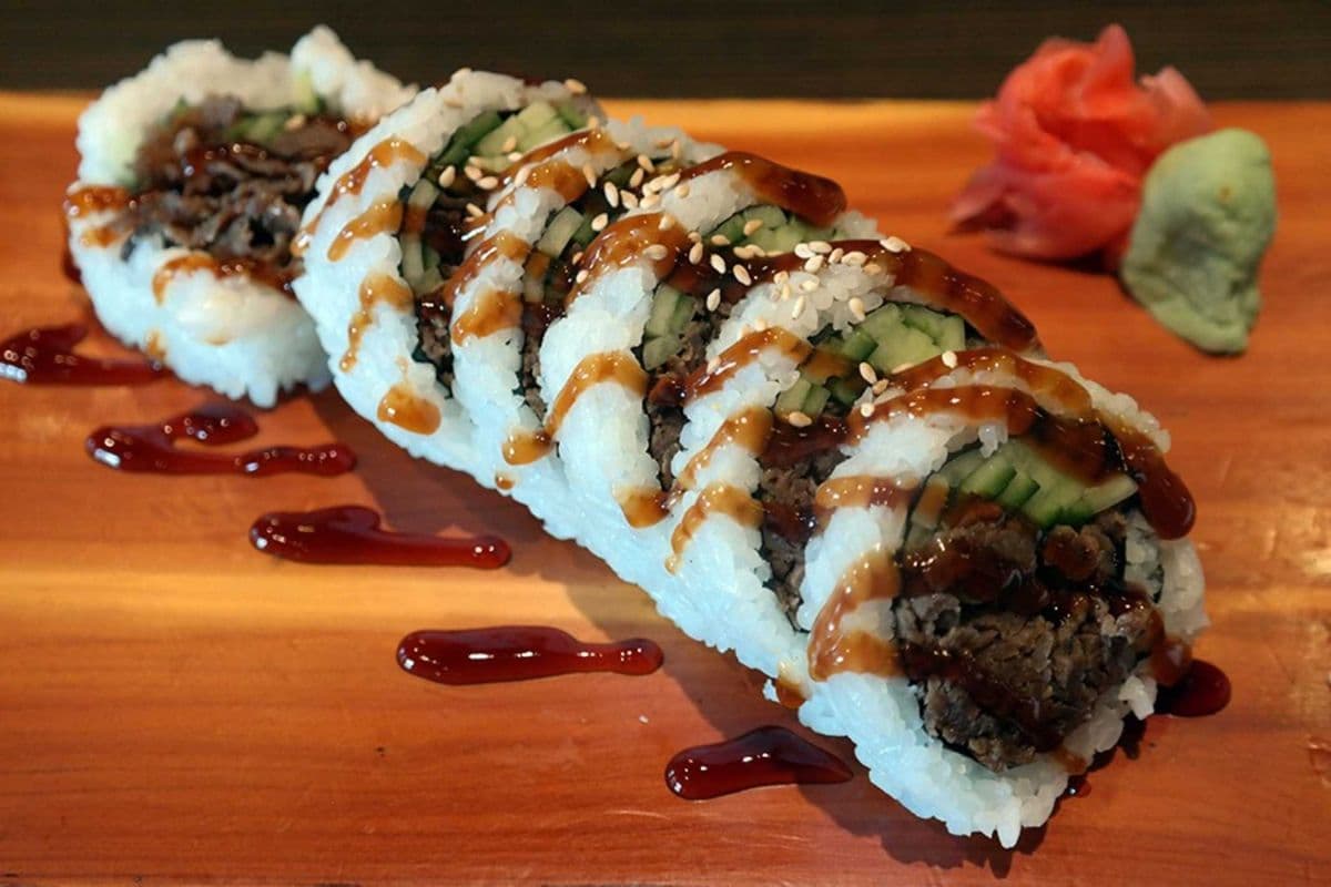 14. Beef Teriyaki Roll (6 pcs)