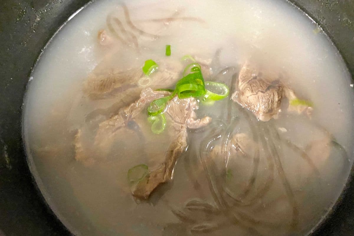 Sagol Gomtang (Beef Bone Soup)